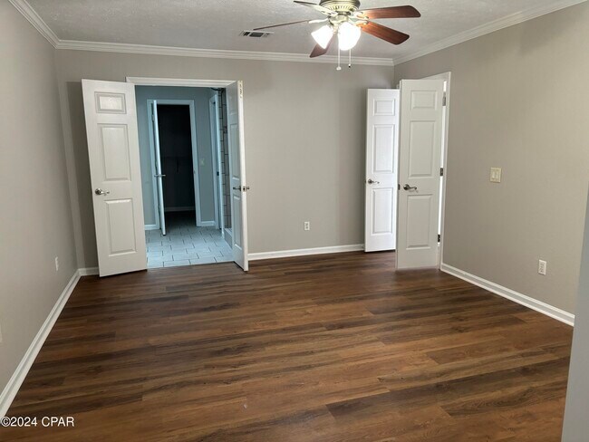 Building Photo - 6802 Forsythe Dr