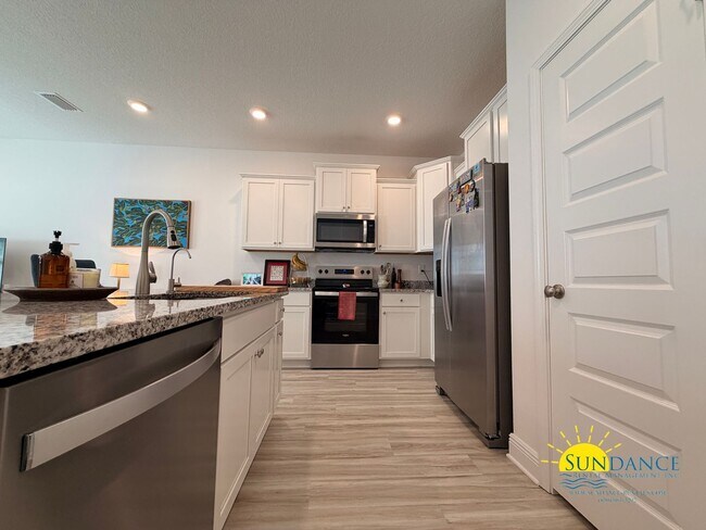 Foto del edificio - Comfortable & Convenient 2-Story Townhome in Santa Rosa Beach!