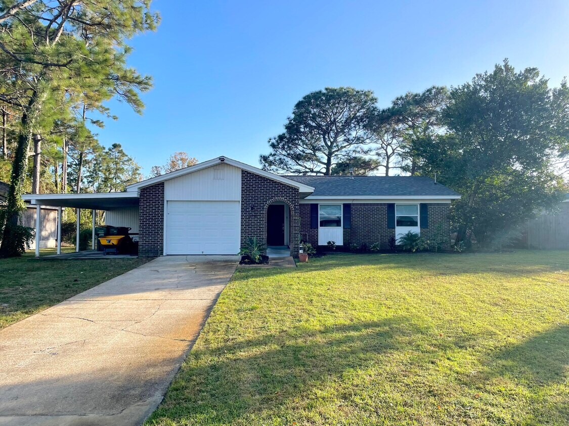 214 Michael Ave, Mary Esther, FL 32569 House Rental in Mary Esther