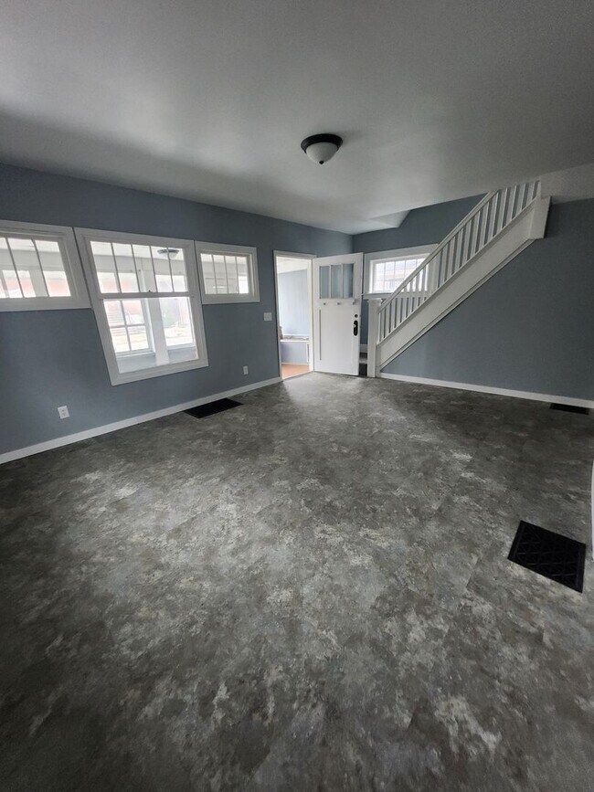 Foto del edificio - West side aingle family home