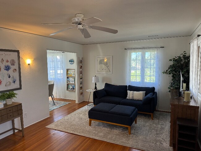 Foto del edificio - 814 Encino Ln