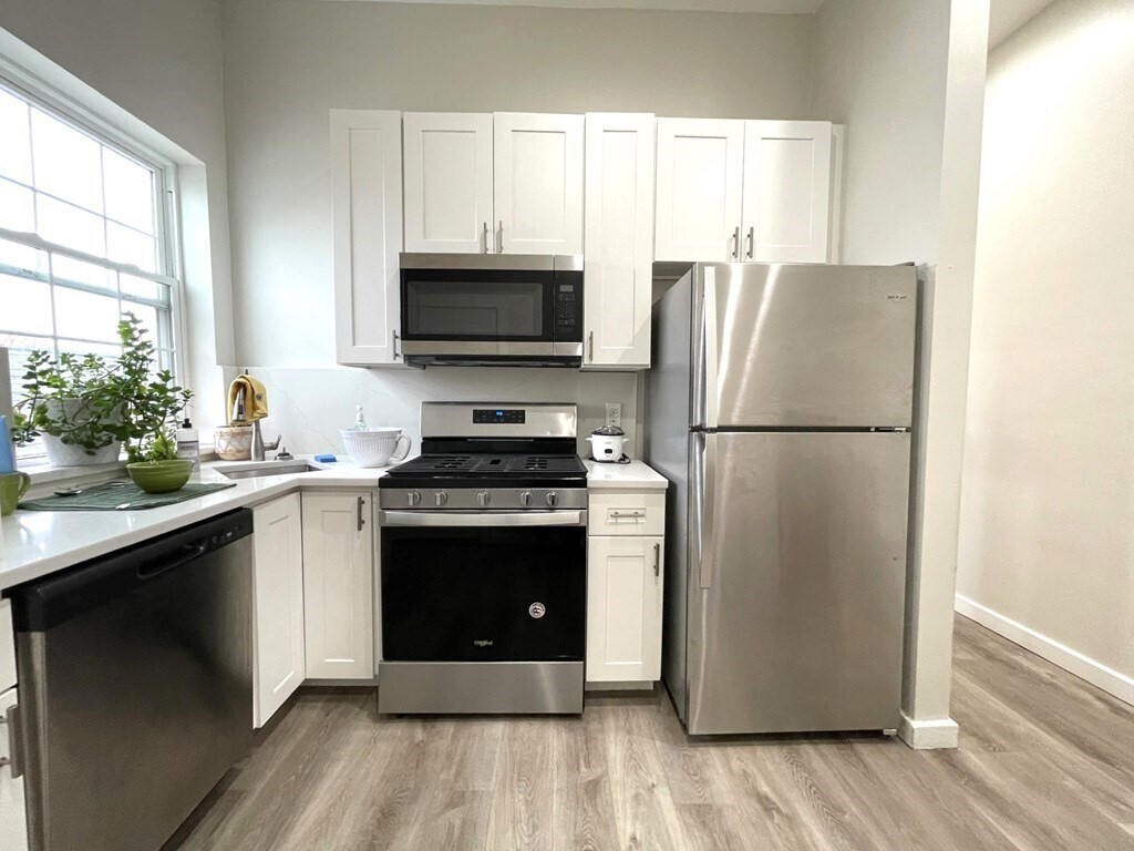 75 Williams St Unit 3R, Chelsea, MA 02150 Room for Rent in Chelsea, MA