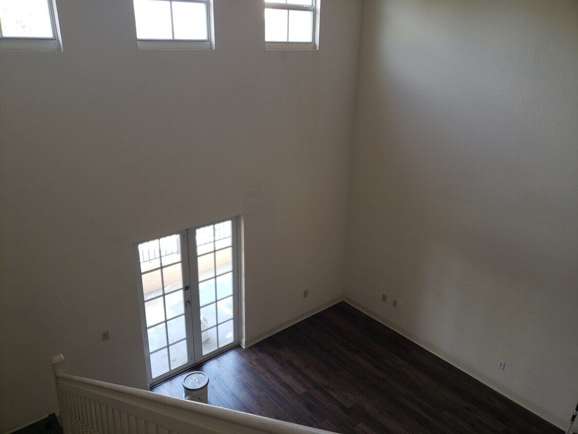 Primary Photo - 420 Park Terrace