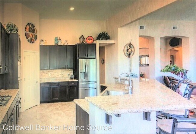 Foto del edificio - 3 br, 3 bath House - 12270 N. Golden Mirro...