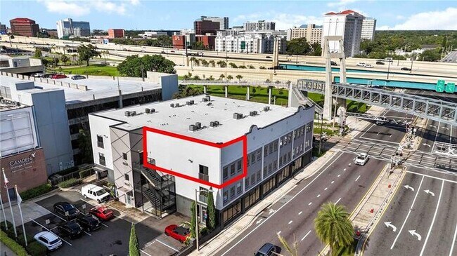 Foto del edificio - Stunning downtown condo waiting for you to call it home