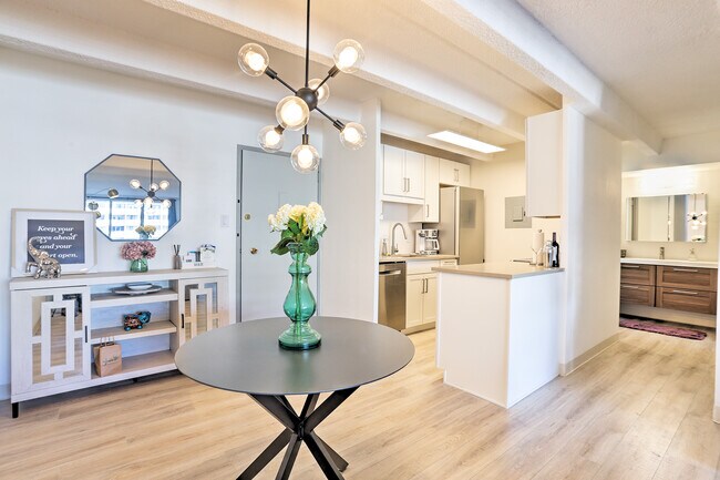 Foto del edificio - 4801 E 9th Ave