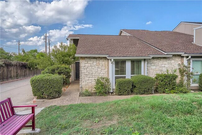 Foto del edificio - 1701 Timber Brush Trail