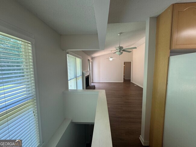 Foto del edificio - 207 Kentwood Dr