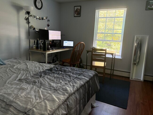 Foto del edificio - 606 White Cedar Blvd