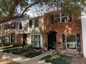 Building Photo - 1381 Country Pl Dr