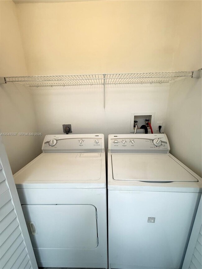 Foto del edificio - 10113 SW 223rd Terrace