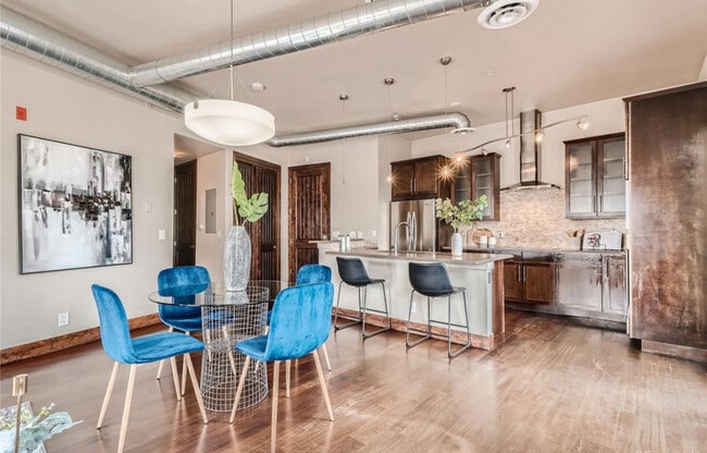 Building Photo - 2101 Larimer St