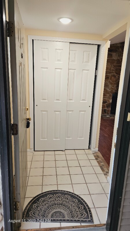 Building Photo - 451 Redbud Ct