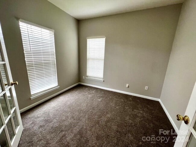Building Photo - 3519 Balsam Tree Dr