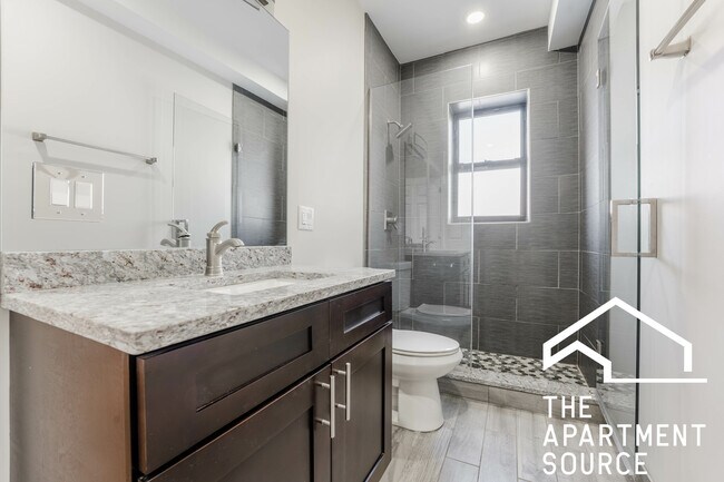 Foto del edificio - 2232 N Sawyer Ave
