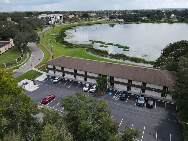 Aerial View - 2043 Shakespeare St