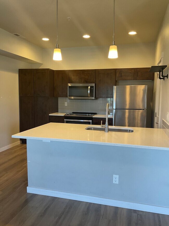 Foto del edificio - Sunbeam Townhomes | Modern Townhome Living in the Heart of Kuna