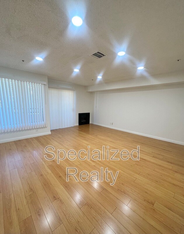 Foto del edificio - 621 N Louise St