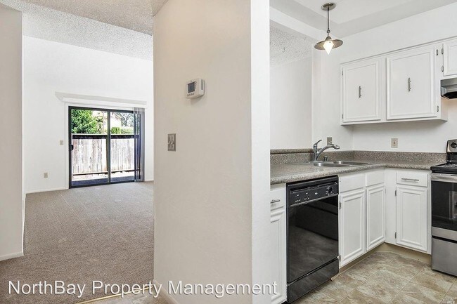 Building Photo - 3 br, 2 bath House - 22 Redwood Ct