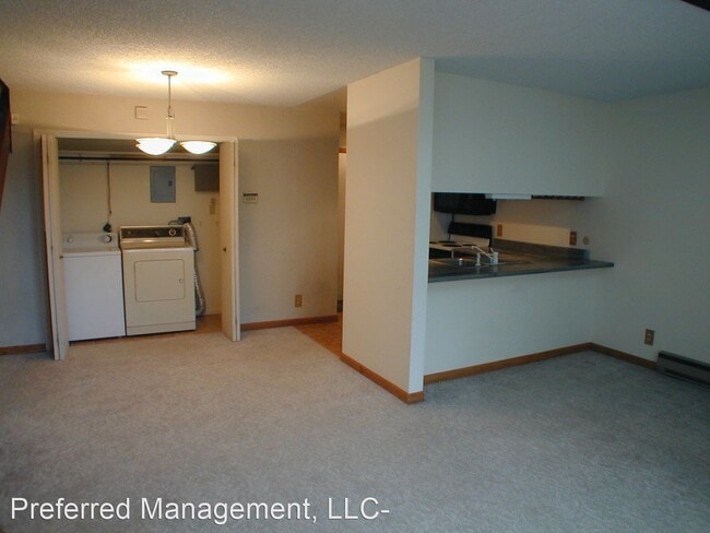 Building Photo - 114 Brookfield Ct