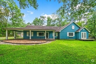 Building Photo - 13373 Southshore Dr