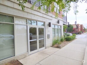 Building Photo - 1155 W Roosevelt Rd