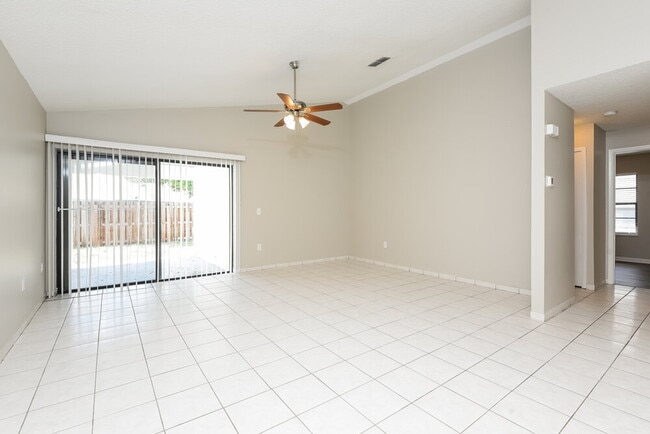 Building Photo - 10420 Cresto Delsol Cir