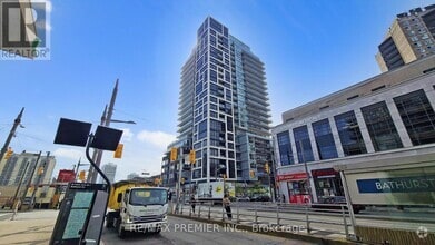 Building Photo - 501-501 St Clair Ave W