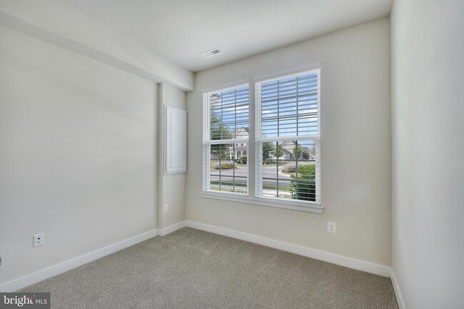 Building Photo - 6616 Ballenger Run Blvd