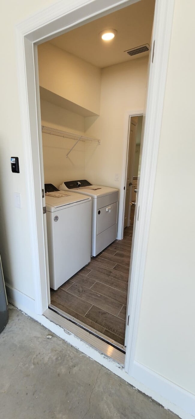 Foto del edificio - 2513 43rd St SW