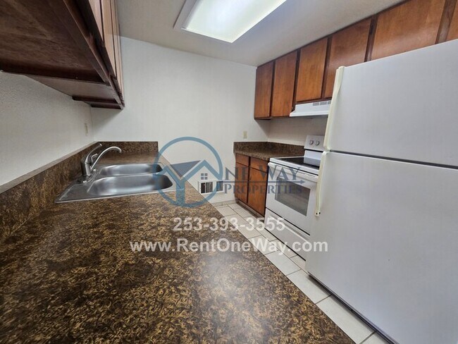 Foto del edificio - 18601 4th St E