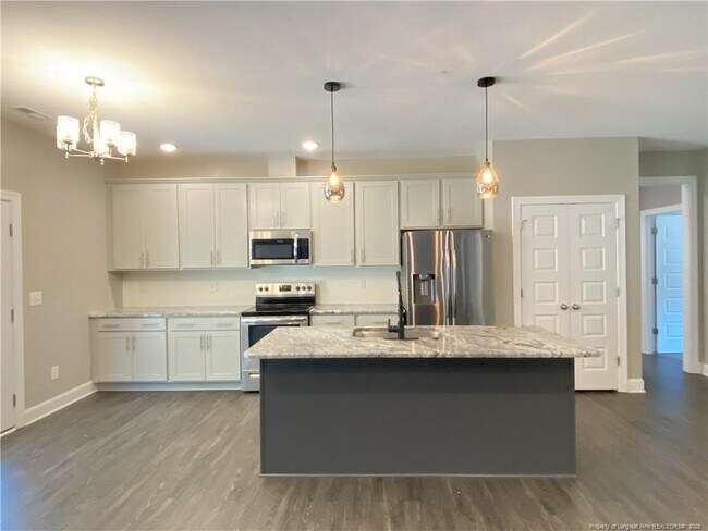 Foto del edificio - 616 Courtland Dr
