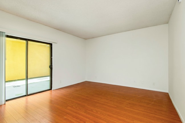 Building Photo - 2724 Abbot Kinney Blvd Venice, CA 90291