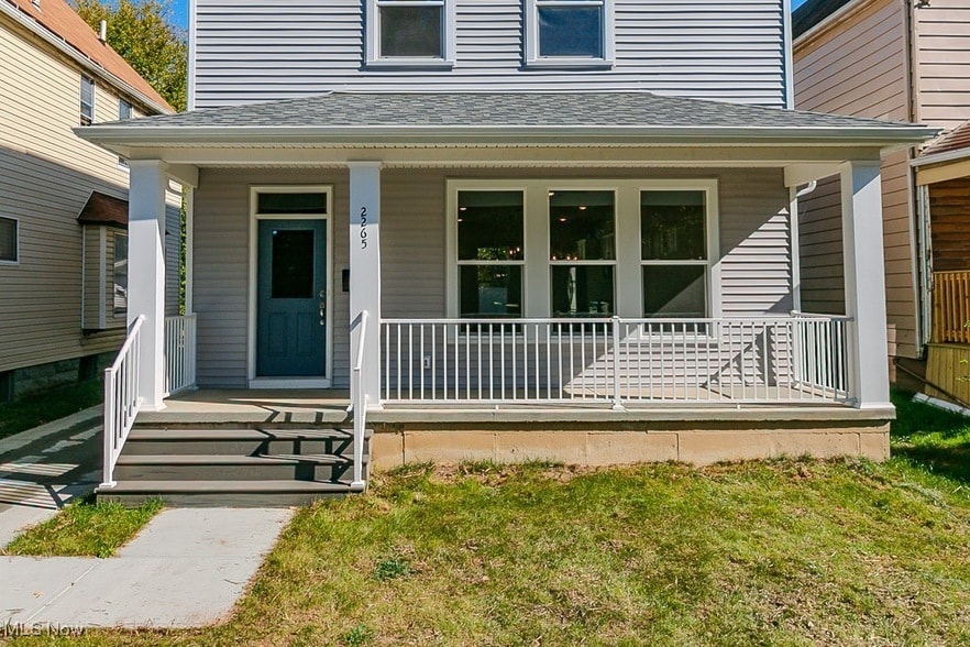 2265 E 97th St Cleveland, OH 44106 – photo 2