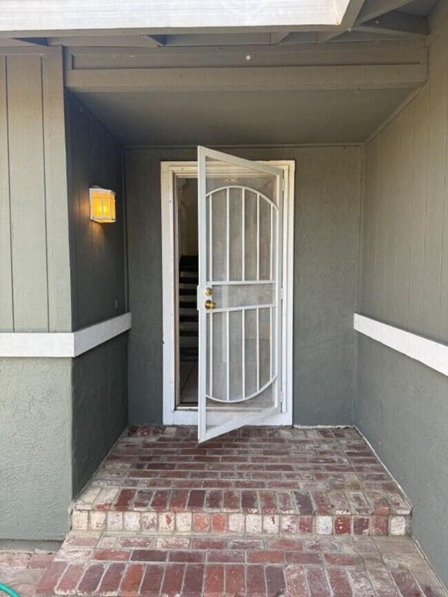 Foto del edificio - 1003 Blackspur Ct