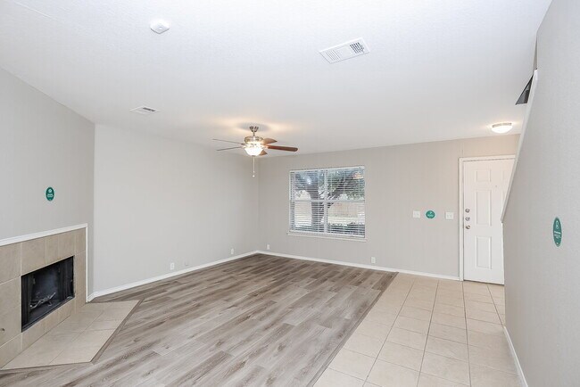 Foto del edificio - 8420 Ranch Hand Trail