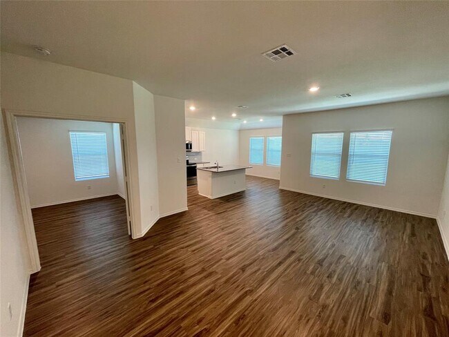 Foto del edificio - 107 Sophora Dr