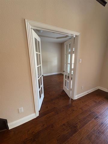 Building Photo - 1221 Hoyt Dr