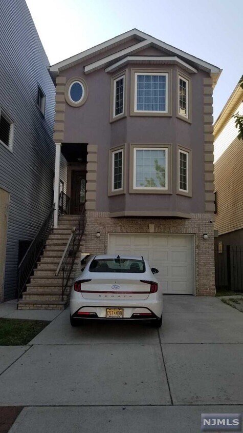 Primary Photo - 89 Kearny Ave