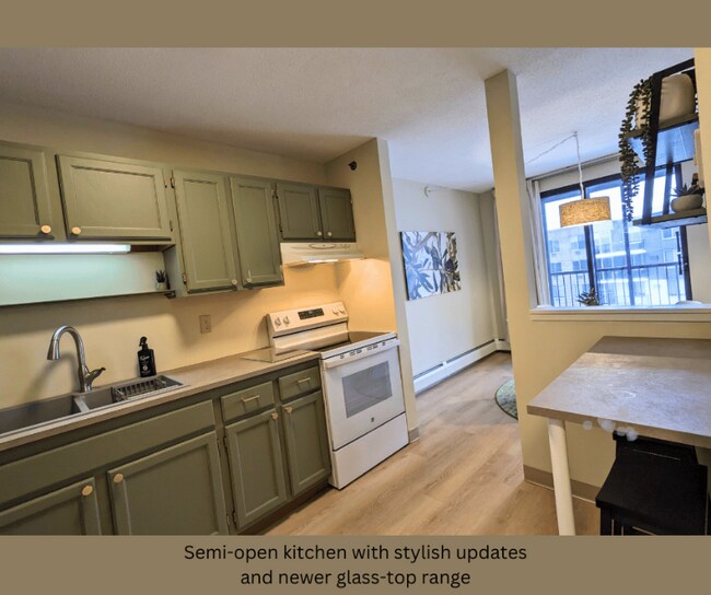 Foto del edificio - 6500 Woodlake Dr