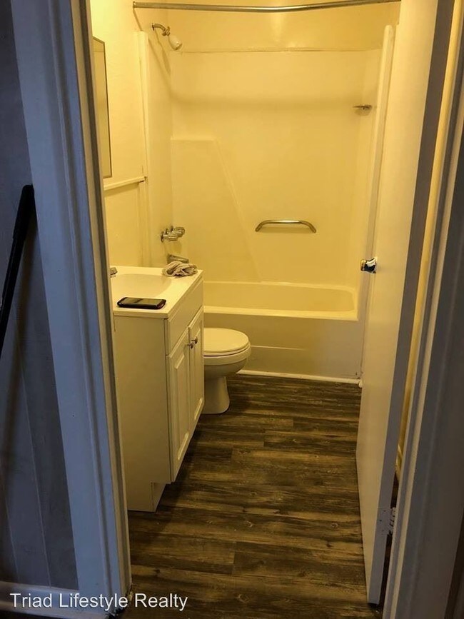 Foto del edificio - 2218 Ridgecrest Dr