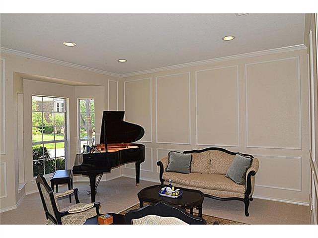 Building Photo - 850 Kingwood Ct