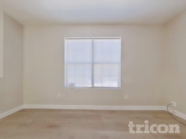 Building Photo - 6238 Leverett Dr