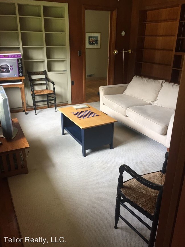 Foto del edificio - 1740 Lakeview Dr