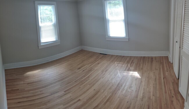 Building Photo - 14920 N Old Statesville Rd