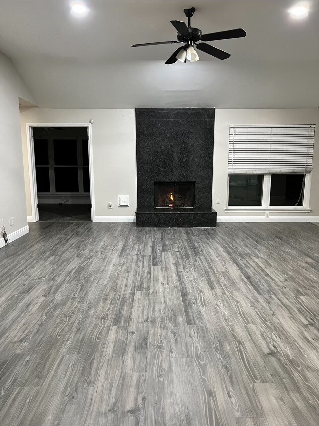 Building Photo - 7043 River Bluff Dr