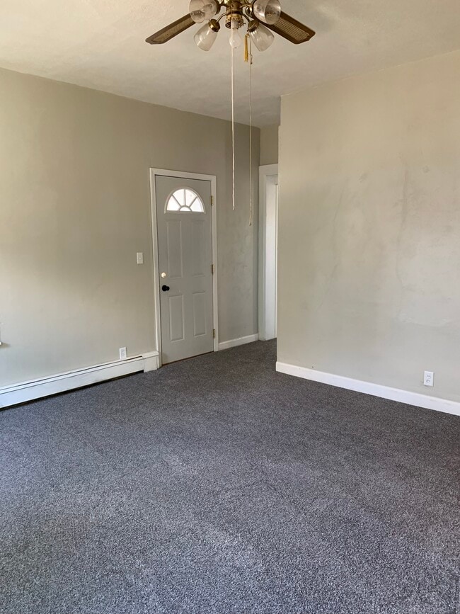 880 W Galena Ave, Freeport, IL 61032 House Rental in Freeport, IL