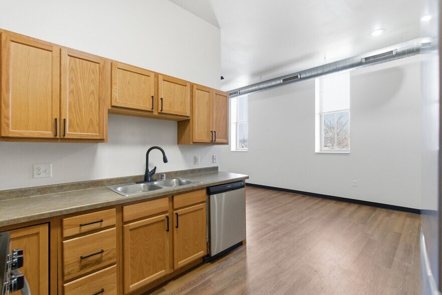 Tobacco Row Lofts and Townhomes - 203 S Main St Edgerton, WI 53534