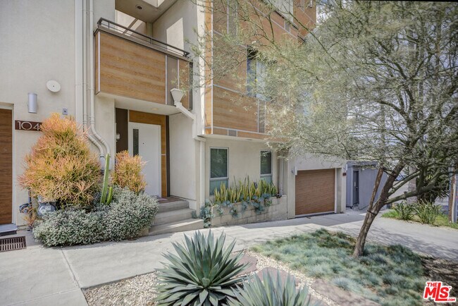 Foto del edificio - 1045 Manzanita St
