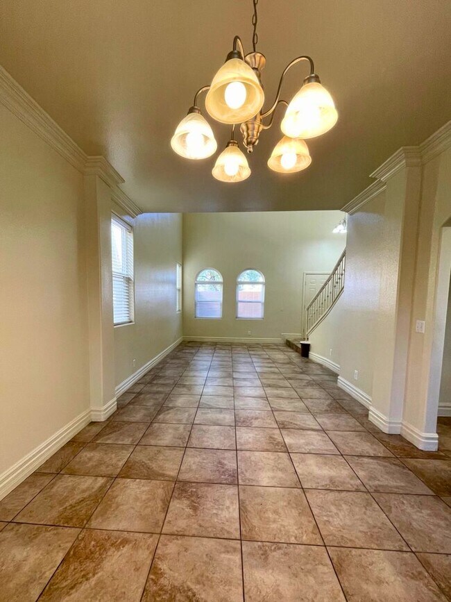 Foto del edificio - MOVE-IN READY 4BR/3BA SINGLE FAMILY HOME I...